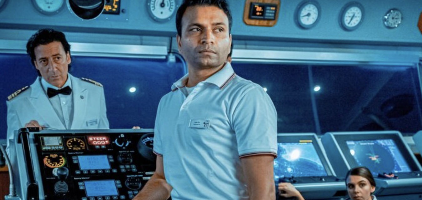 Costa Concordia - Die Schifskapitäne schauen zum Eingangstür der Brücke